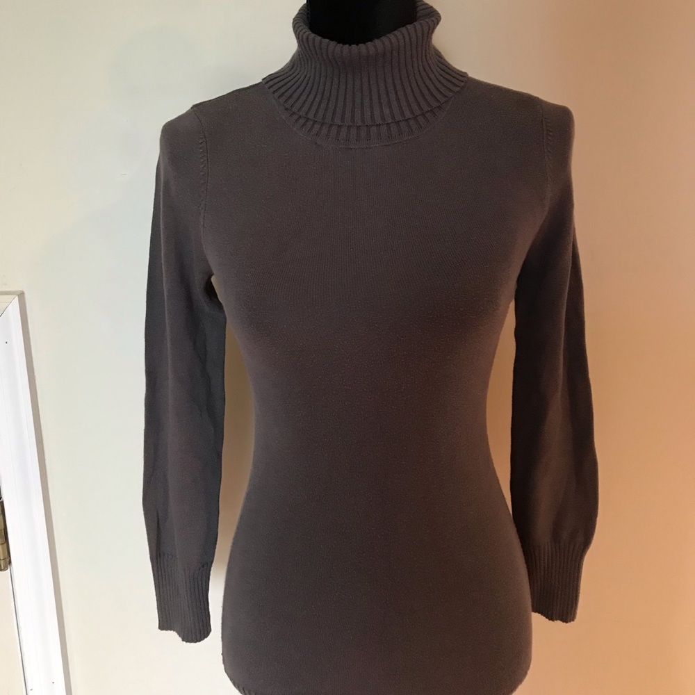 Gray turtleneck sweater